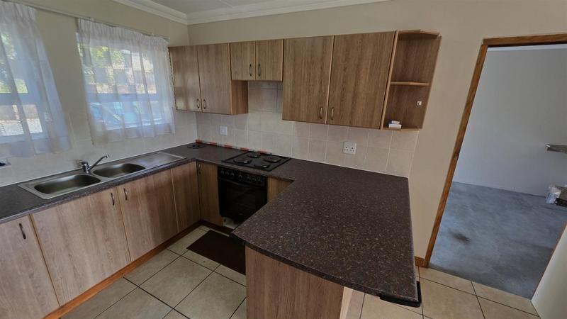 2 Bedroom Property for Sale in Reebok Western Cape